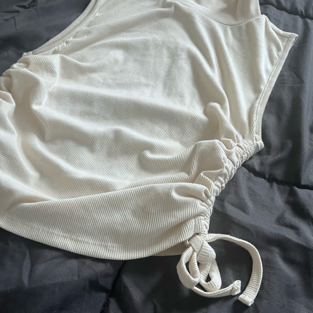 Cropped neck top - Picture 3 of 5